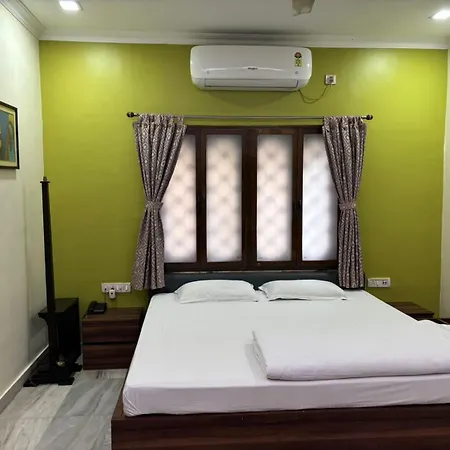 Om Sai Villa Guesthouse-3